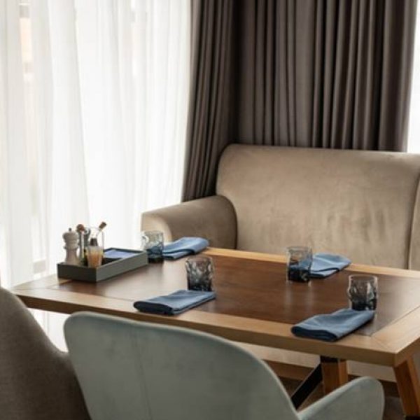 ผ้าม่านกันแสง