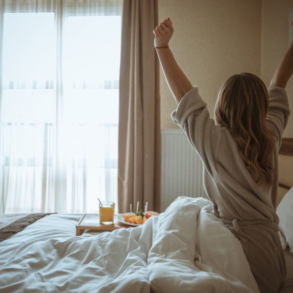 5 ข้อดีของผ้าม่านไฟฟ้า เมื่อรู้แล้วต้องเปลี่ยนใจมาใช้งานแน่นอน