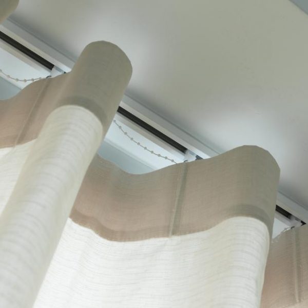 ติดผ้าม่านเอง หรือจ้างช่างติดผ้าม่าน เลือกแบบไหนดี