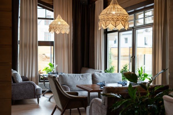 5 ปัญหาการใช้งานผ้าม่าน ที่บ่งบอกว่าถึงเวลาเปลี่ยนมาใช้ ‘ผ้าม่านไฟฟ้า’